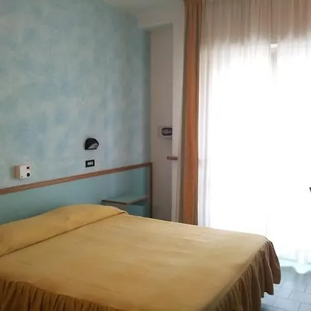 Hotel Garni' Alaska 3*