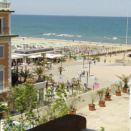 Ξενοδοχείο Garni' Alaska 3*