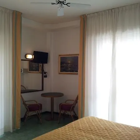 Ξενοδοχείο Garni' Alaska 3*