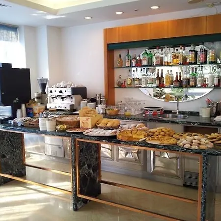 Ξενοδοχείο Garni' Alaska 3*