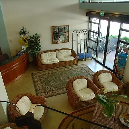 Hotel Garni' Alaska 3*